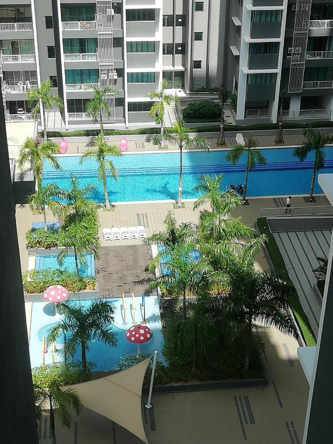 Fz Almyra Homestay Kajang Exterior photo